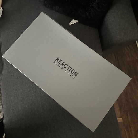 Boots - Picture 4 of 6